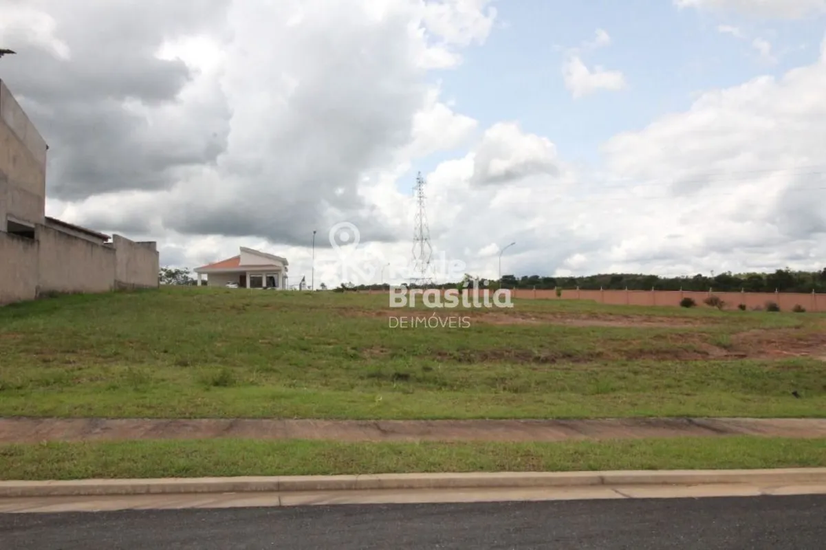Alphaville Residencial 2 é a perfeita integração entre projeto paisagístico e re...