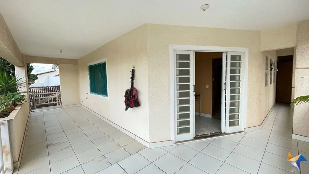 Casa com Lazer Completo – Piscina, Área Gourmet e um Jardim IncrívelSabe aquela ...