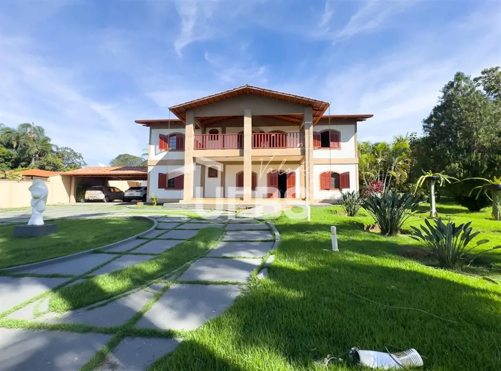 COD U-0022694 - LOCALIZAÇÃO:Em condomínio fechado próximo aos grandes centros co...