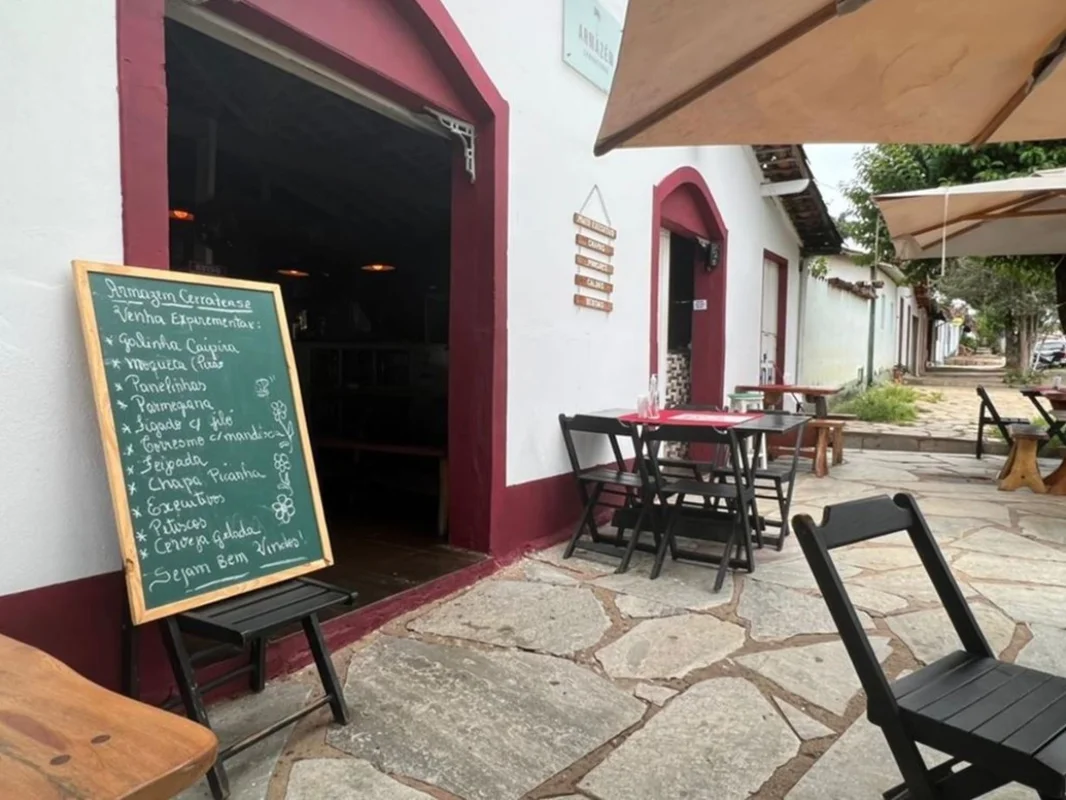 ulisce Alencar Assessoria Imobiliária vende...Loja localizada em Pirenópolis/GO ...