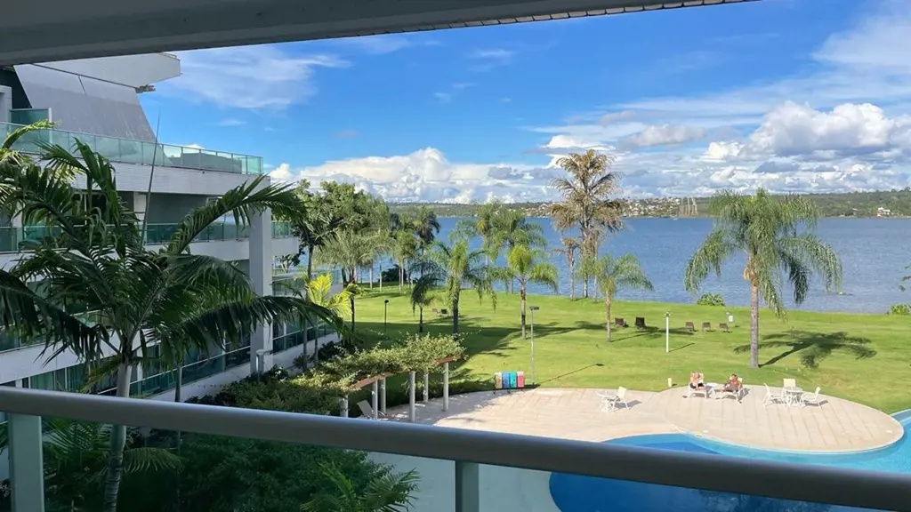 Invest Flat Imobiliária aluga lindo apartamento mobiliado com 41m² no Ed. Lake V...