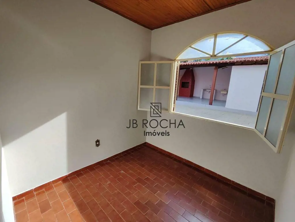JB ROCHA IMOVEIS VENDE ( ESCRITURADO, REGISTRADO e QUITADO )Casa rústica no Jard...