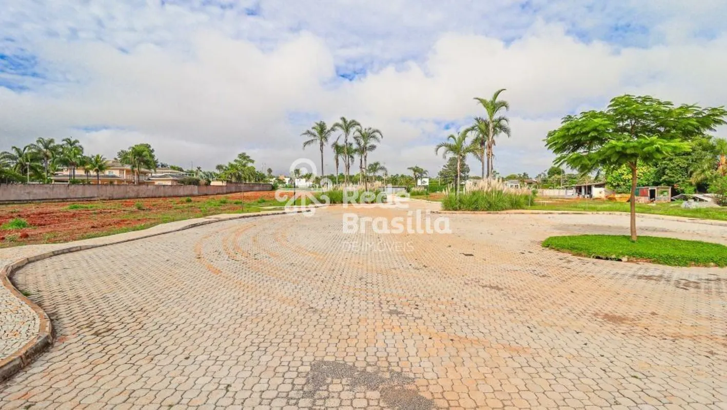 SMPW Quadra 4, Park Way.## ACEITA PERMUTA EM LOTE COMERCIAL E PROPOSTA ##Terreno...