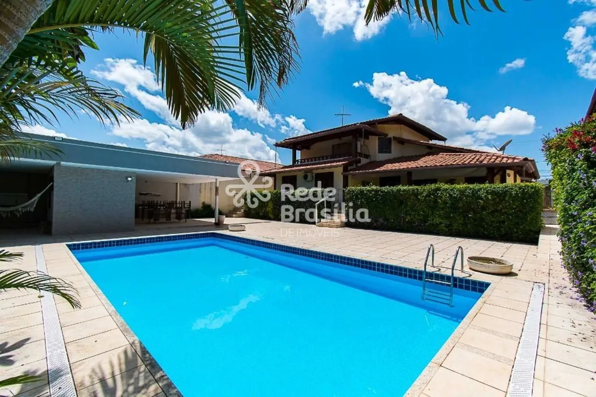 SHIS QI 21 - Lago Sul, Brasília - DFEsta casa de 530m² está localizada na presti...