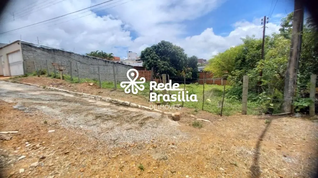 Condomínio Serra Azul - SobradinhoExcelente lote com 1.217m², localizado em um d...