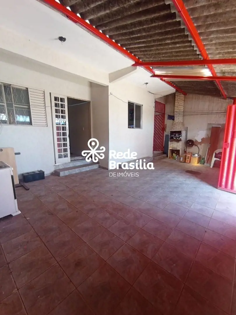QR 205 conjunto 2 | Casa 4 Quartos sendo 1 Suíte e 2 Vagas de Garagem - Samambai...