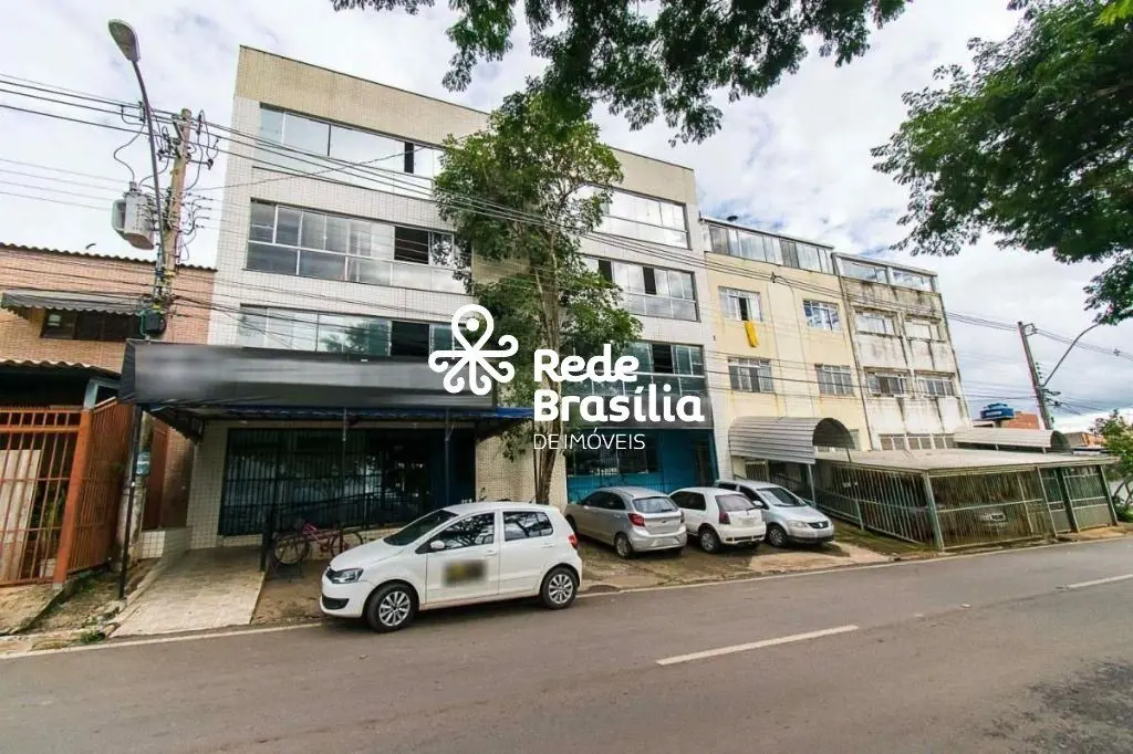 Quadra 15 - ParanoáVenha conhecer este prédio com 3 apartamentos de 128 m² cada ...