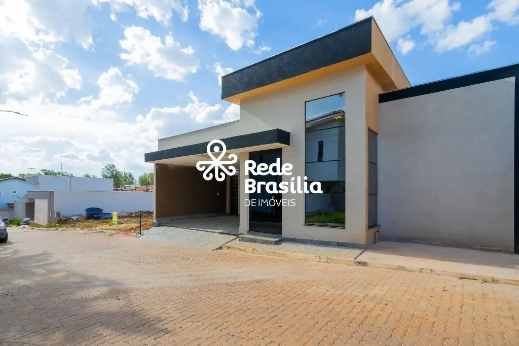 Casa à Venda no Residencial Alpha Park - SMBS Chácara 2 | Guará II.Se você busca...