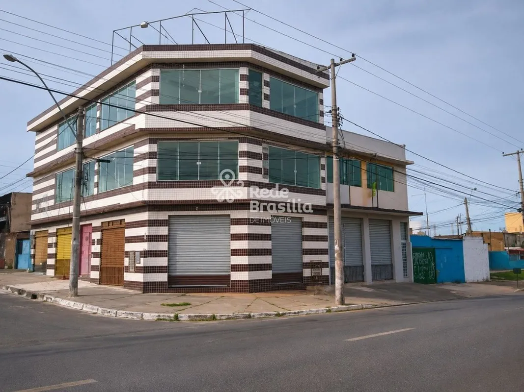 Prédio Comercial com Renda - QR 209, Samambaia NorteExcelente oportunidade para ...