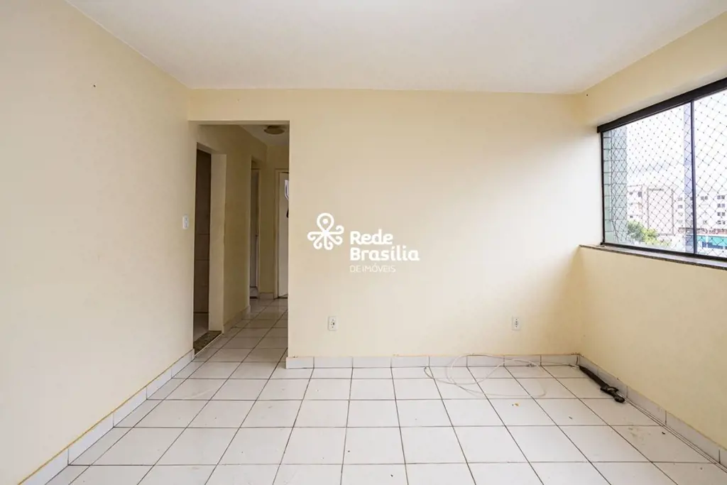 SHCES 305 - Cruzeiro NovoCom ambientes amplos e bem planejados, este apartamento...