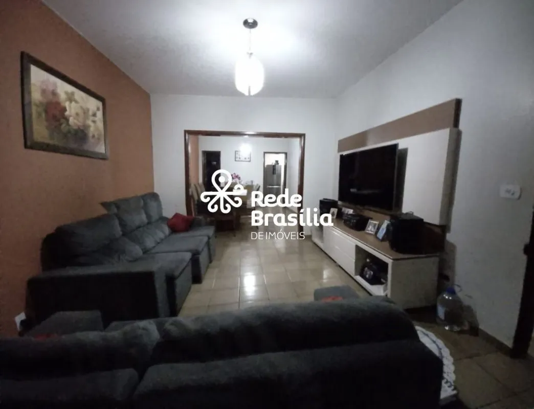 Quadra 22 do Setor Oeste - GamaExcelente casa no Gama, espaçosa e com ambientes ...