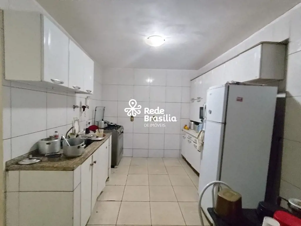 Qr 421 Conjunto 2| Casa com 5 quartos sendo 2 Suítes com 2 Vagas de Garagem - Sa...