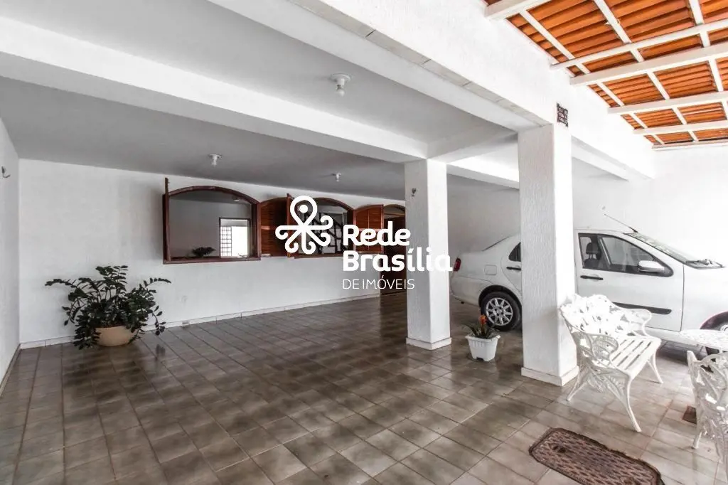 QR 3 Conjunto A - CandangolândiaApresentamos a você esta excelente casa/sobrado,...