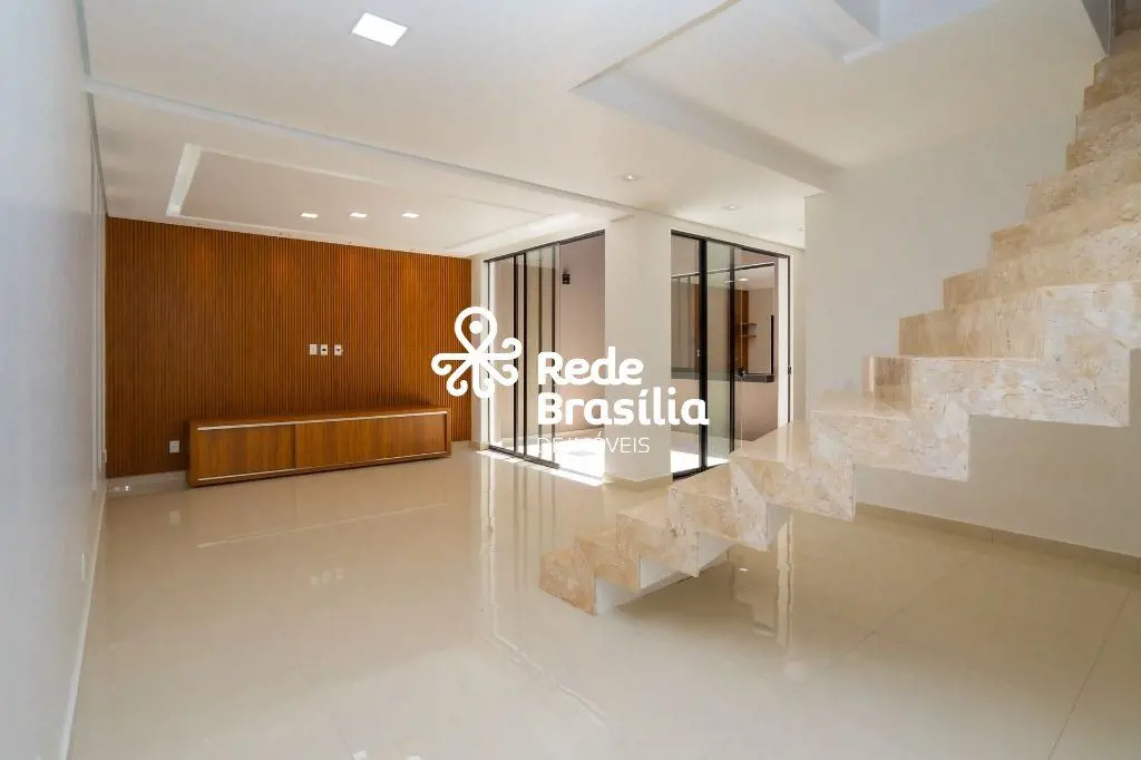 TH26443 - Qe 50 Guará, Casa 03 quartos, 300m². Agende sua visita! Sobrado compos...