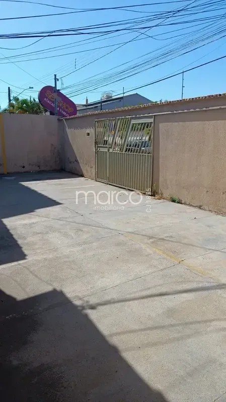 EXCELENTE IMOVEL PARA INVESTIMENTOS/RENDA - 01 CASA , CONTENDO: 03 QUARTOS, SALA...