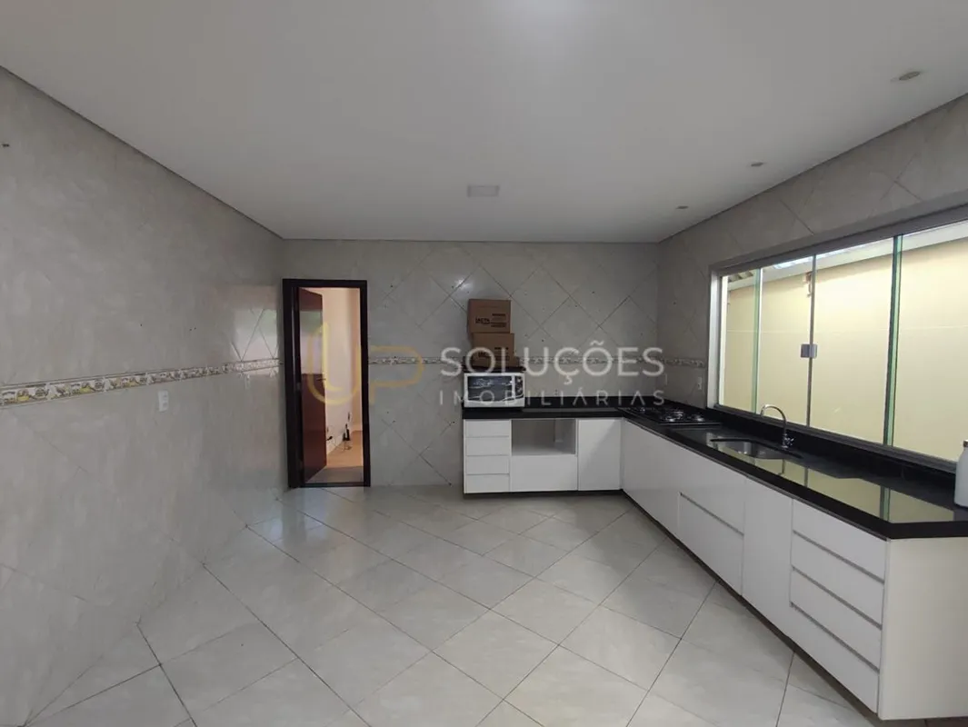 3 Quartos | Suíte | 2 Vagas | Armários | Terreno: 160m² Construção: 140m² |R$485...