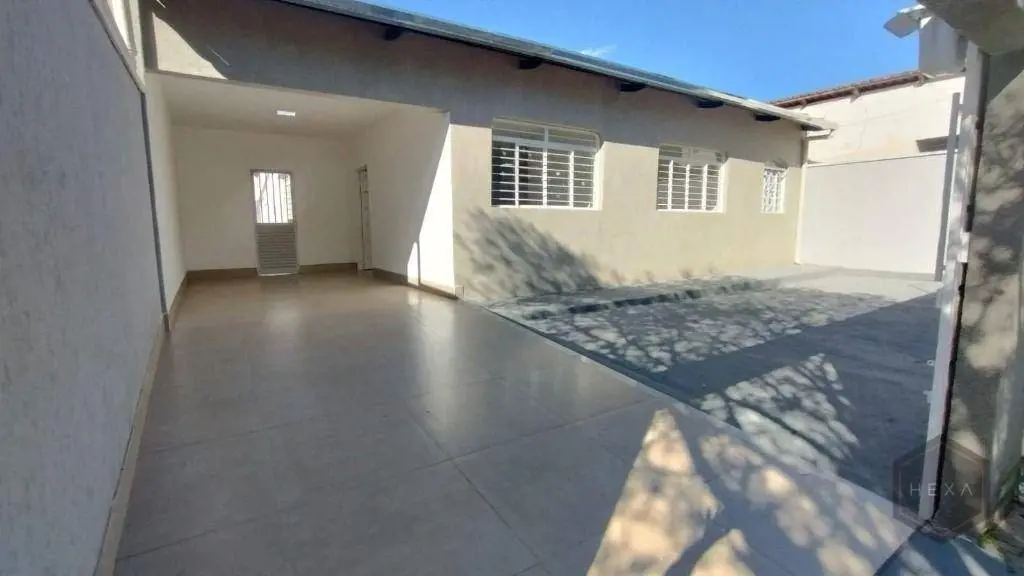 OPORTUNIDADE ÚNICA NO PARQUE AMAZÔNIA CASA TOTALMENTE REFORMADA!Se você procura ...
