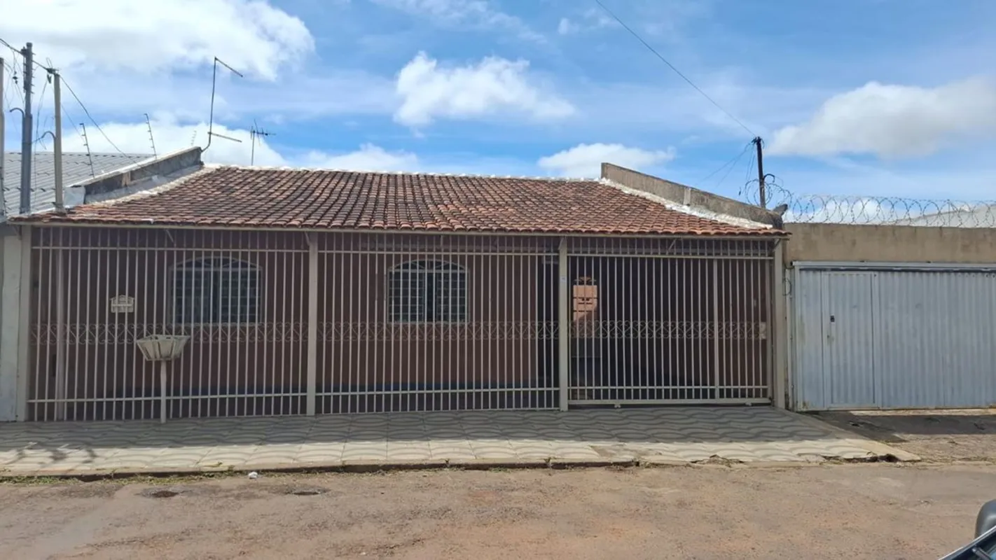 Tenho uma oferta imperdível! Casa com 3 quartos + 1 suite, situada na melhor loc...