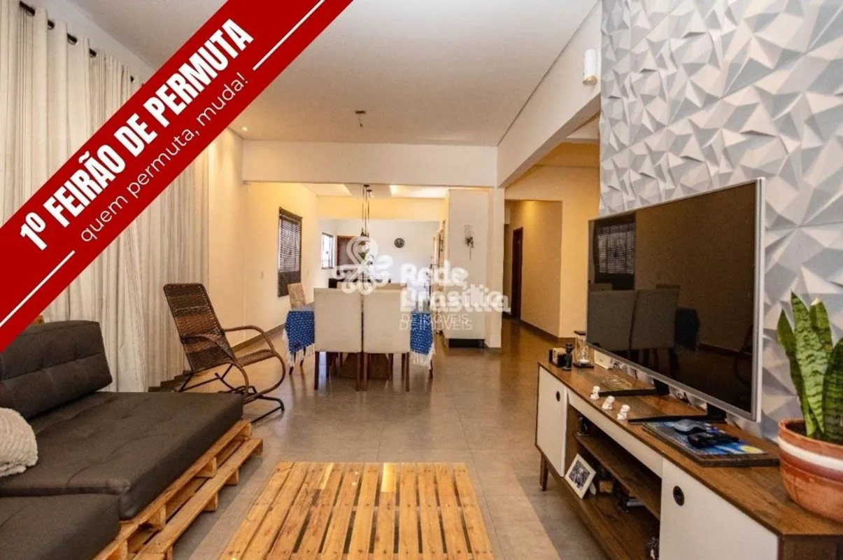 Conjunto 5 | Casa com 4 Quartos sendo 3 Suítes com 4 Vagas de Garagem Descoberta...