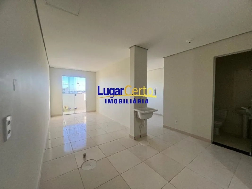 Você procura um espaço comercial moderno e bem localizado para o seu negócio? Te...