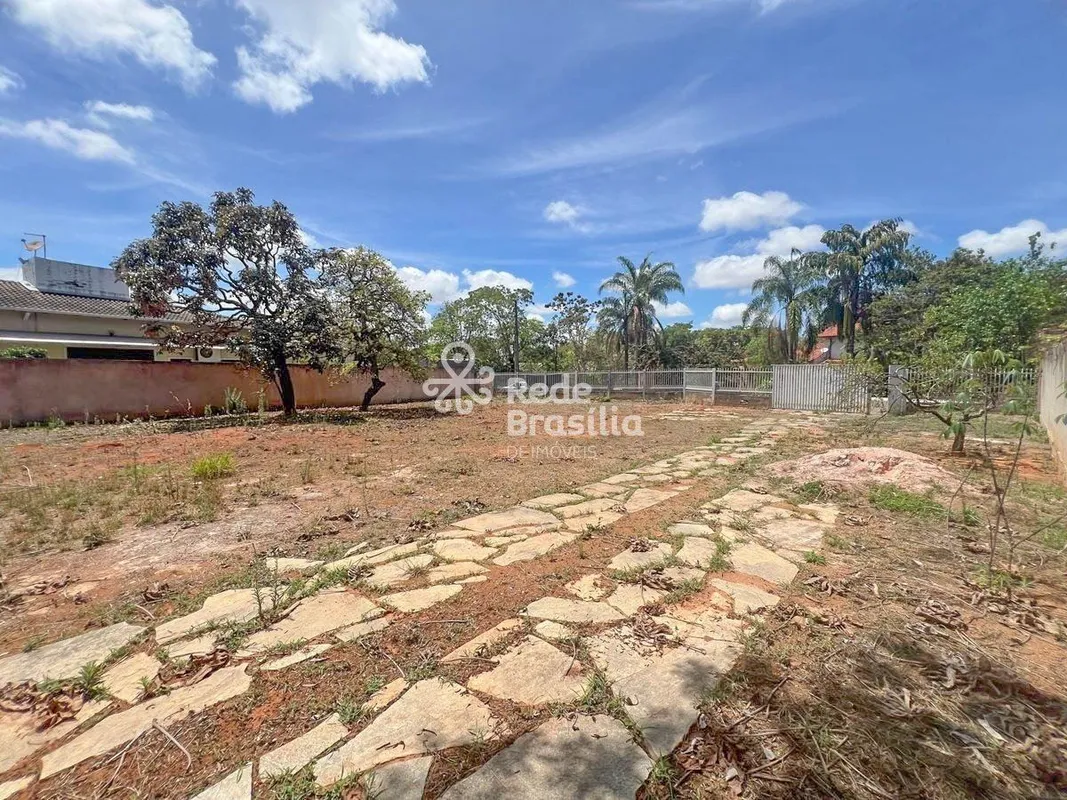Terreno à venda no Condomínio Mansões Itaipu - Pronto para construir!Excelente o...