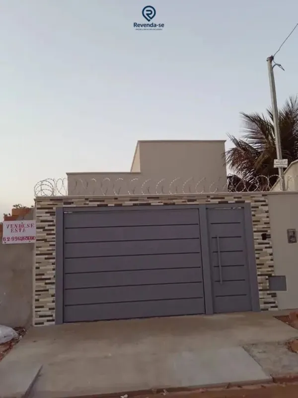 Casa a Venda no Residencial Central Solar ParkCasa Com uma ampla garagem com LED...