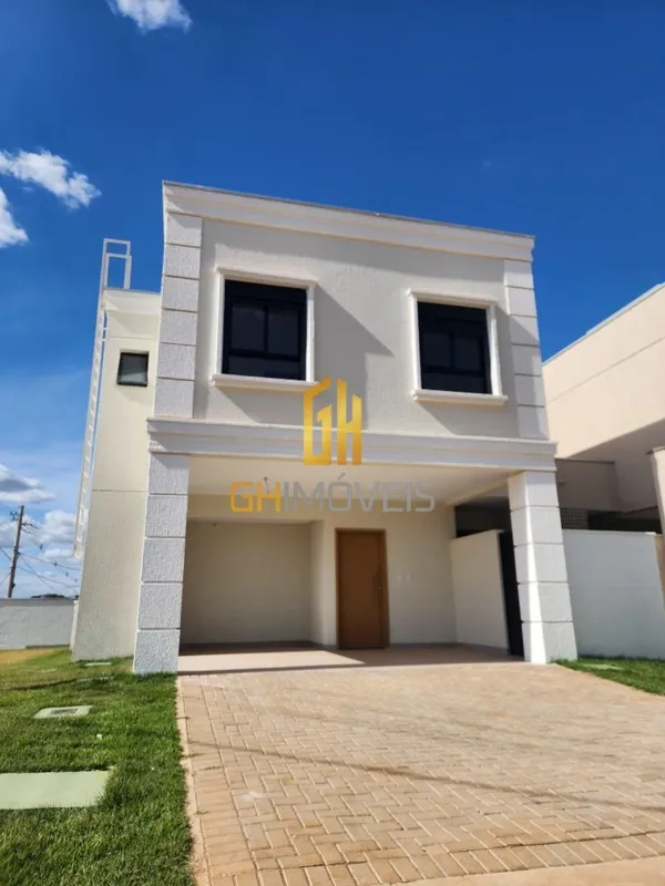 Sobrado de Alto Padrão com 4 Quartos e Piscina no Jardins Lyon GoiâniaLindo sobr...