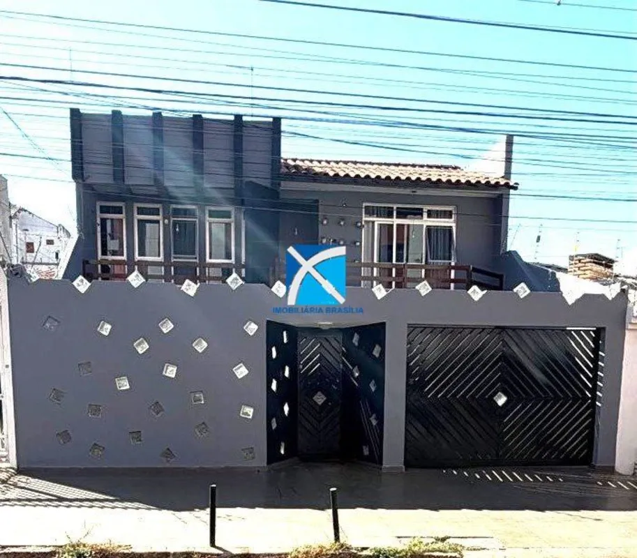 Imobiliária Brasília vende excelente casa de quatro quartos na QSA 23 em Taguati...