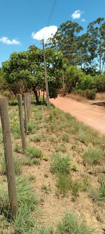  chácara com área total de 8.400 metros São 2 chácara de 4.250 metros cada uma V...