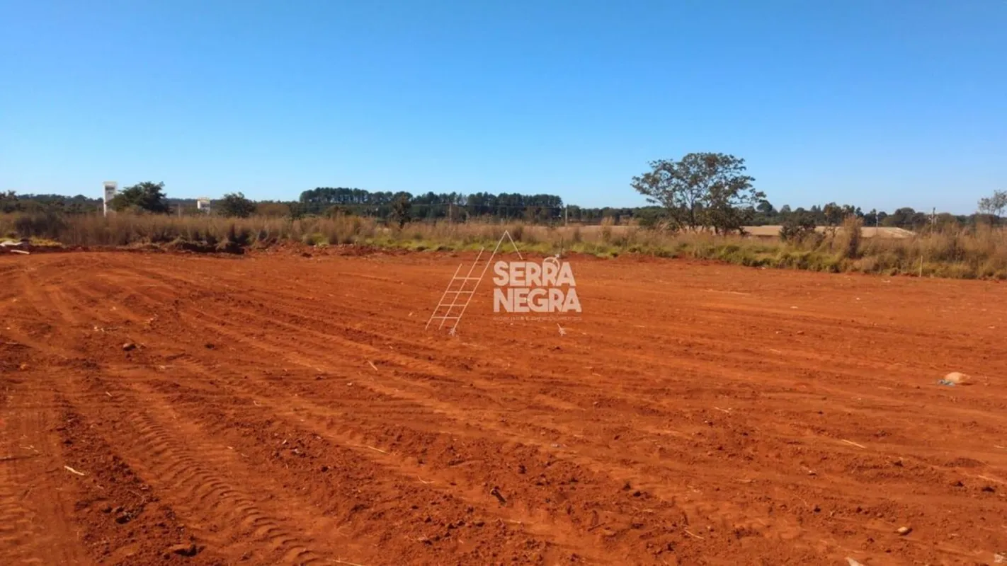TERRENO DE 11.000 m² Excelente oportunidade de investimento! Venha investir em u...