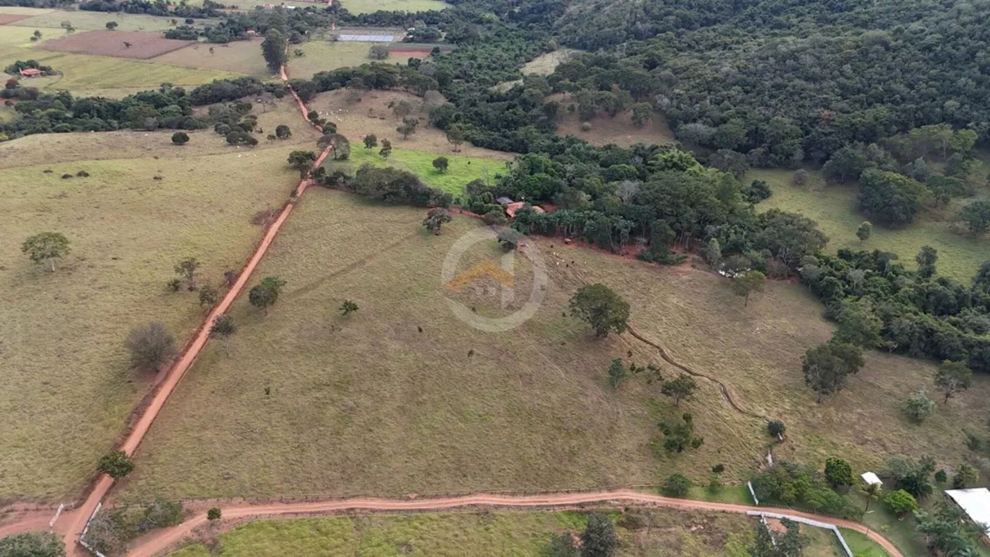 Chácara em Bela Vista de Goiás.5,5 alqueiresDupla aptidãoLago com peixesRica em ...