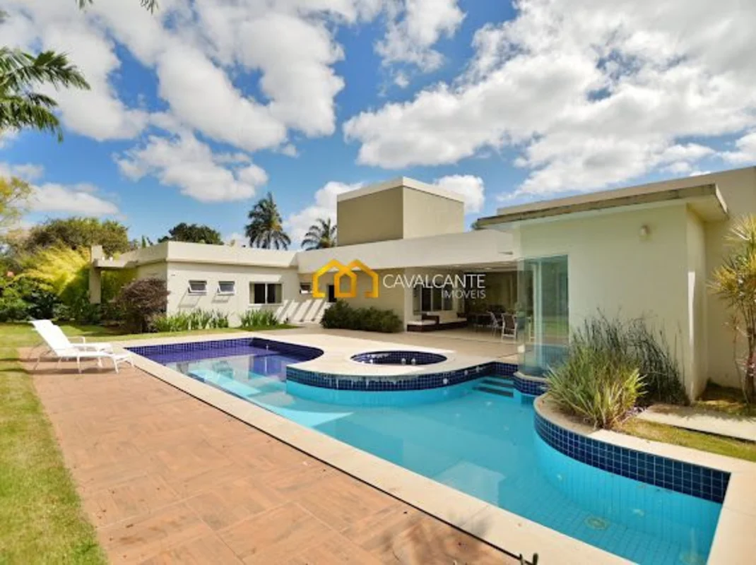 Descubra uma residência excepcional no SMPW Quadra 20, Park Way, Brasília-DF. Co...