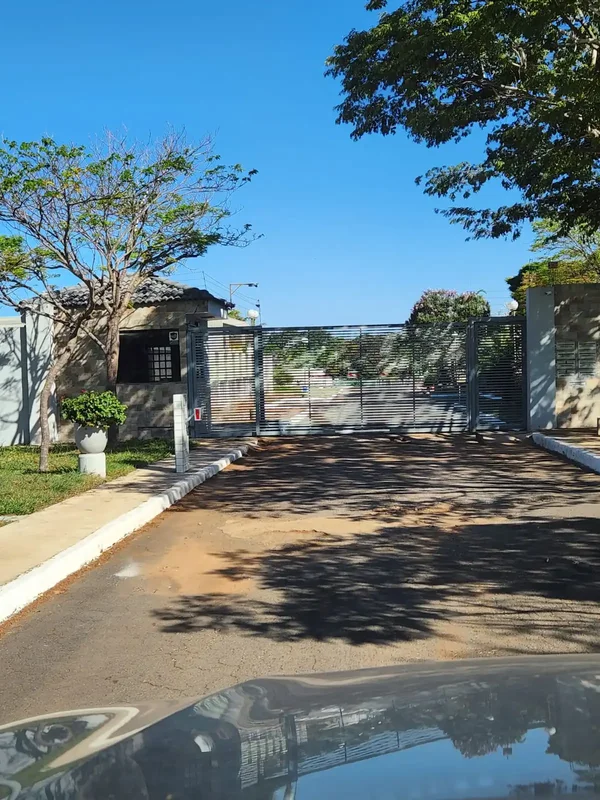 JDM IMOBILIÁRIA VENDE: LOTE no Park Way com Escritura Pública! - Condomínio fech...