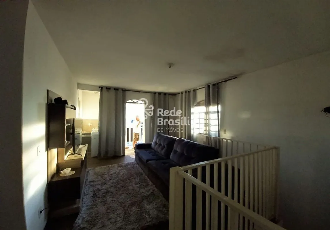 Quadra 17 - Setor Oeste GamaDescubra esta ótima casa no Setor Oeste, Gama, ideal...
