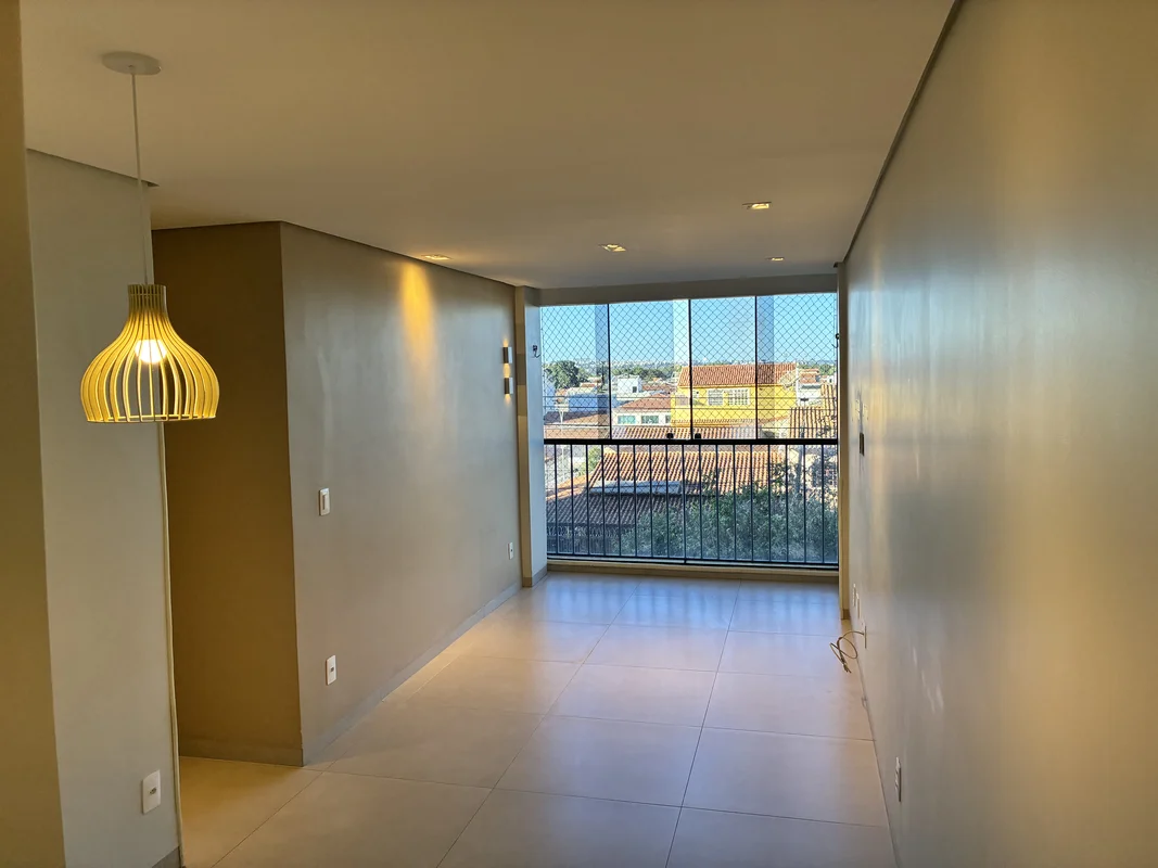 Alugo apartamento na QI 23 – Guará IIApartamento com 70m² muito bem distribuídos...