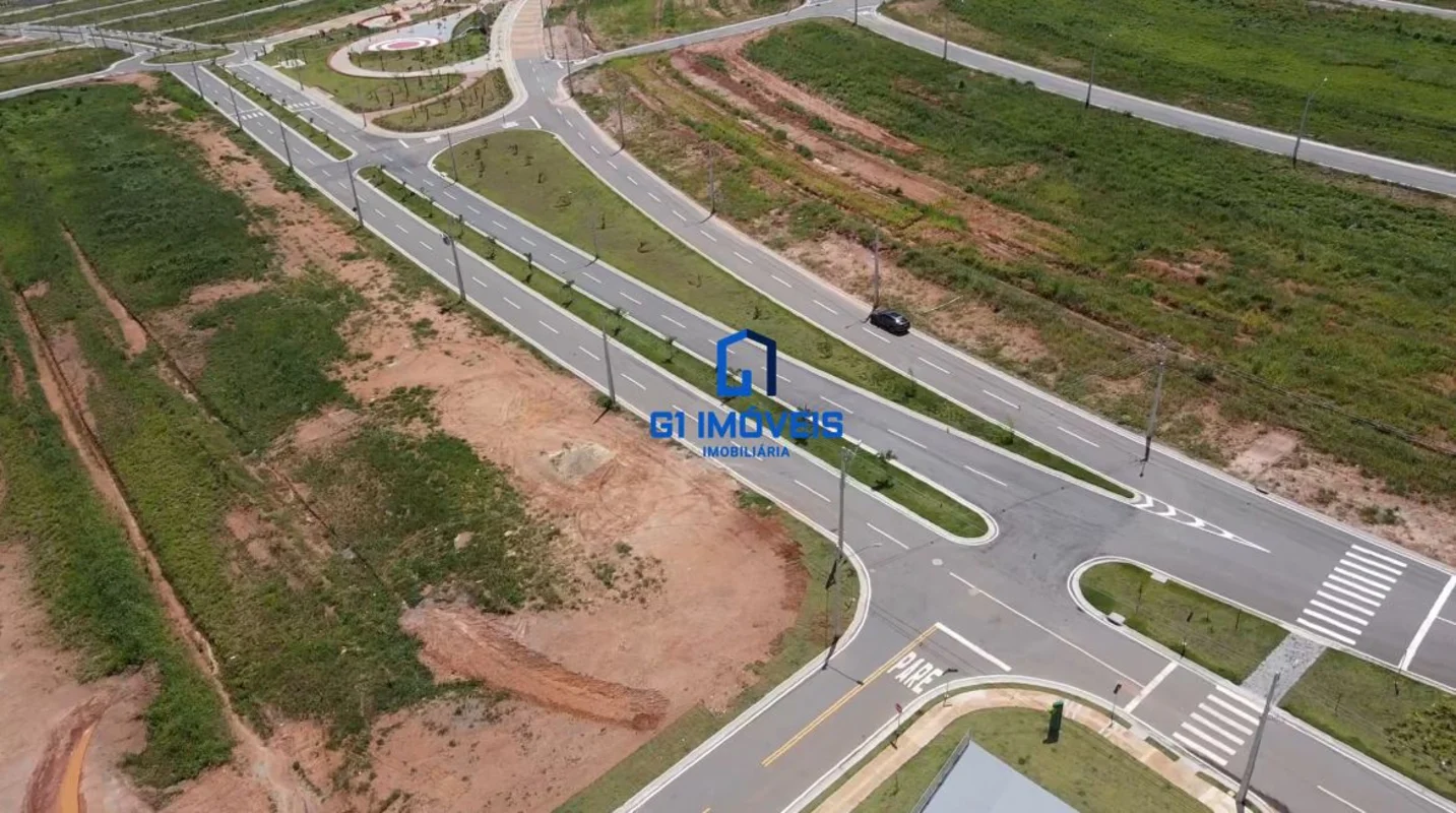 Lote à Venda no Condomínio Vinhas Flamboyant – Localização PrivilegiadaExcelente...