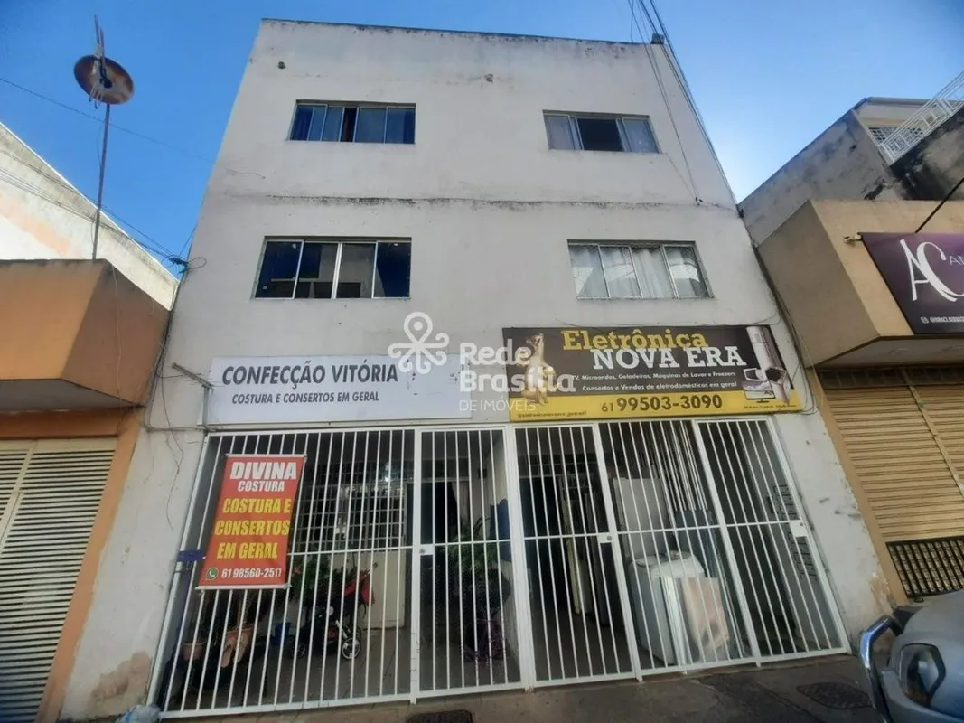 Prédio à Venda - QE 40, Polo de Modas, Guará II - Brasília/DFLocalização privile...
