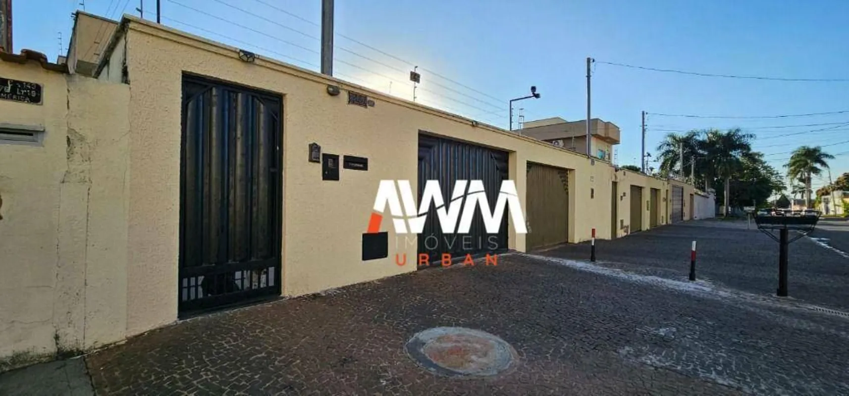 Casa térrea nova, com 3 quartos, sendo 3 suítes, sala dois ambientes com pé dire...