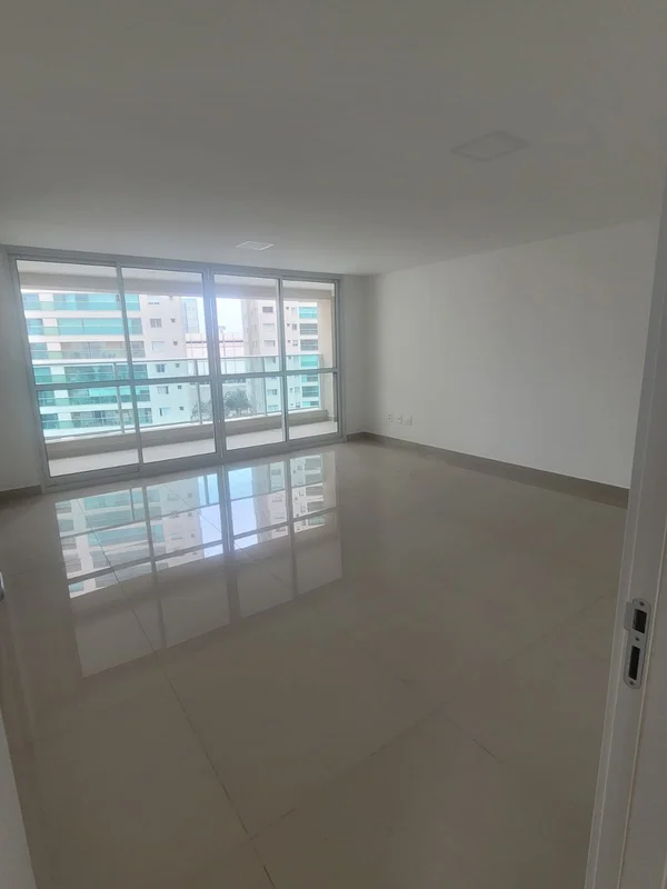 Alugo 61 99984-0499Descubra o conforto e praticidade de morar na Avenida das Ara...