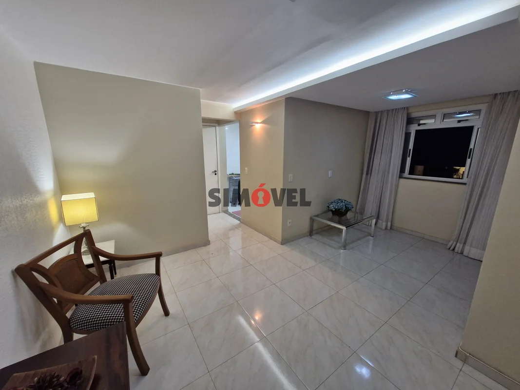 SQN 216, apto de 60m², 2 qtos, cozinha com armários - R$ 765.000 - Aceita Financ...