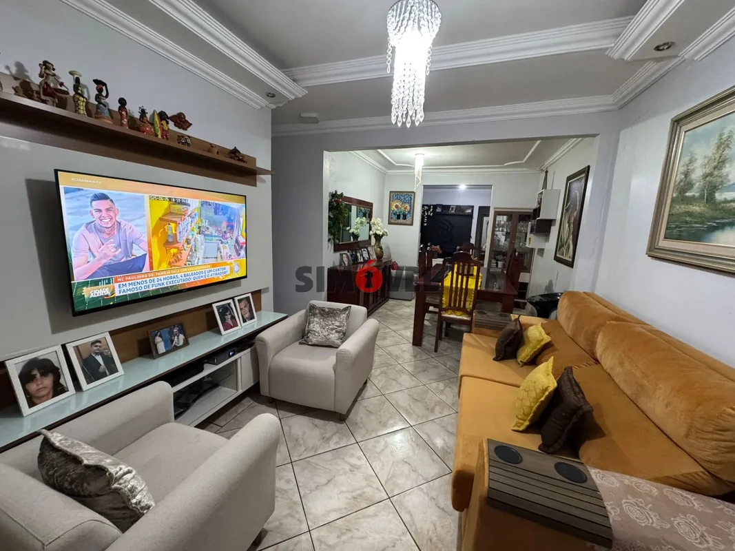 QR 401, casa de 95m², 3 qtos, armários, 3 vagas - R$: 395.000 - Aceita financiam...