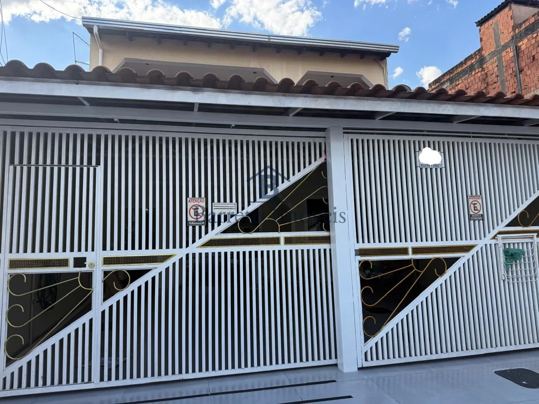 Realize o sonho da casa própria espaçosa e bem localizada! Está disponível esta ...