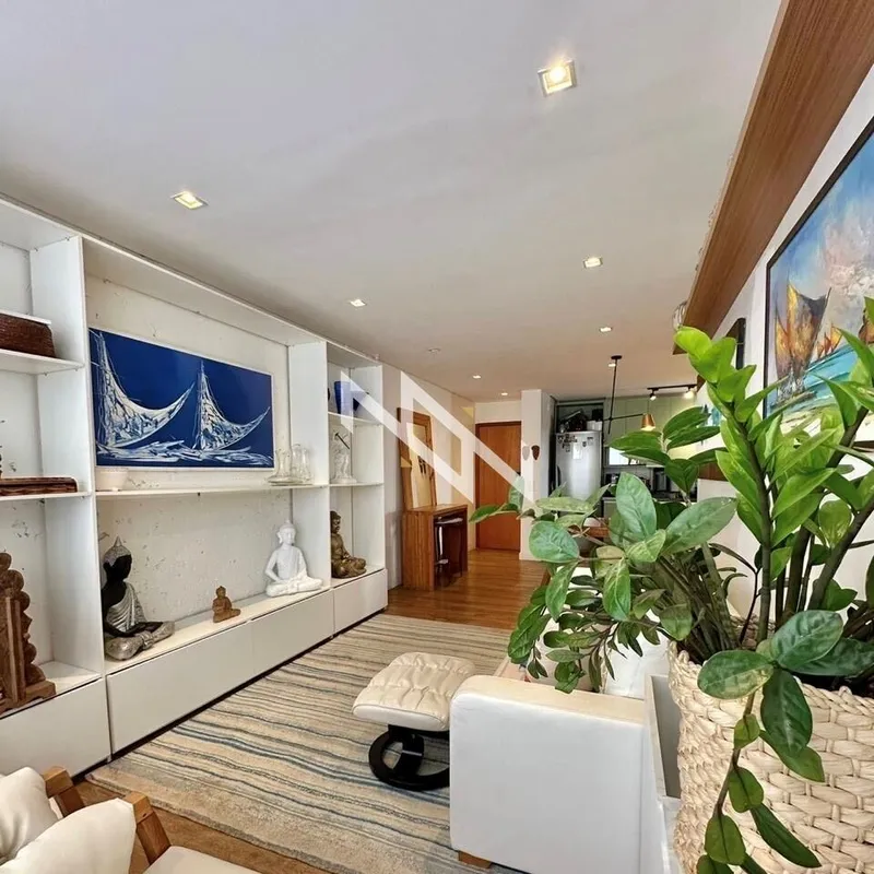 Apartamento totalmente reformado à venda no Jardim Goiás. Imóvel com 3 quartos, ...