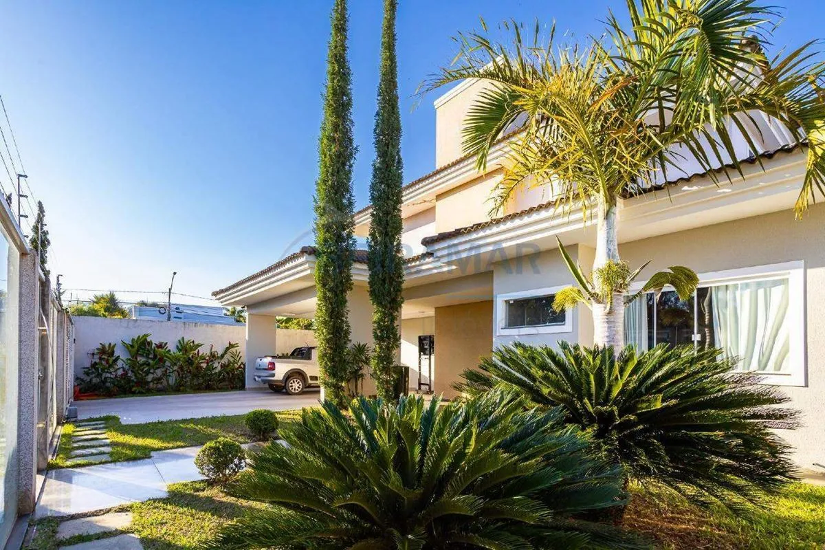 Imagine chegar em casa após um longo dia e ser recebido por um hall com porta pi...