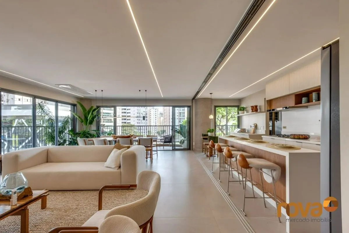 Ótimo apartamento de 4 suítes e 268m2, em frente á Praça do Sol. Prédio em fase ...