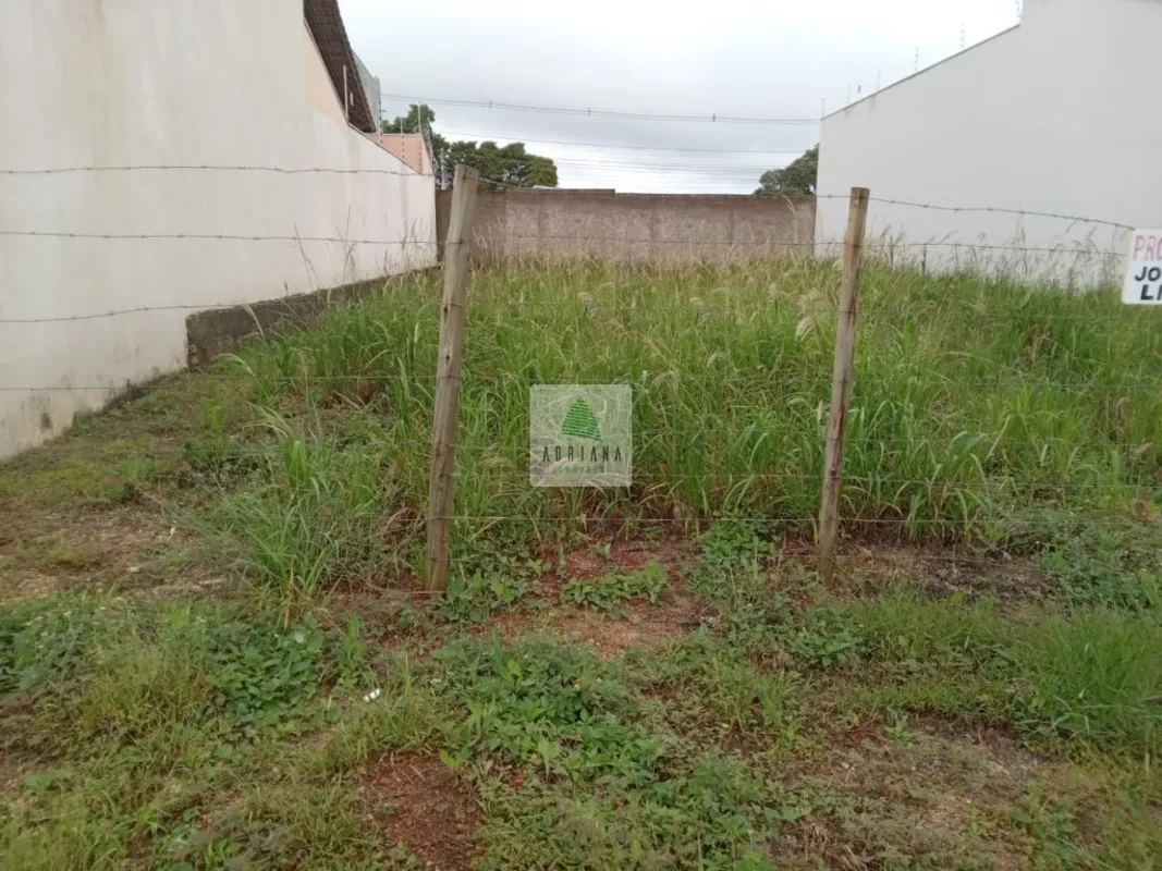 terreno ótima localização com área de 335 m² , rua atrás ao Supermercado Atende ...