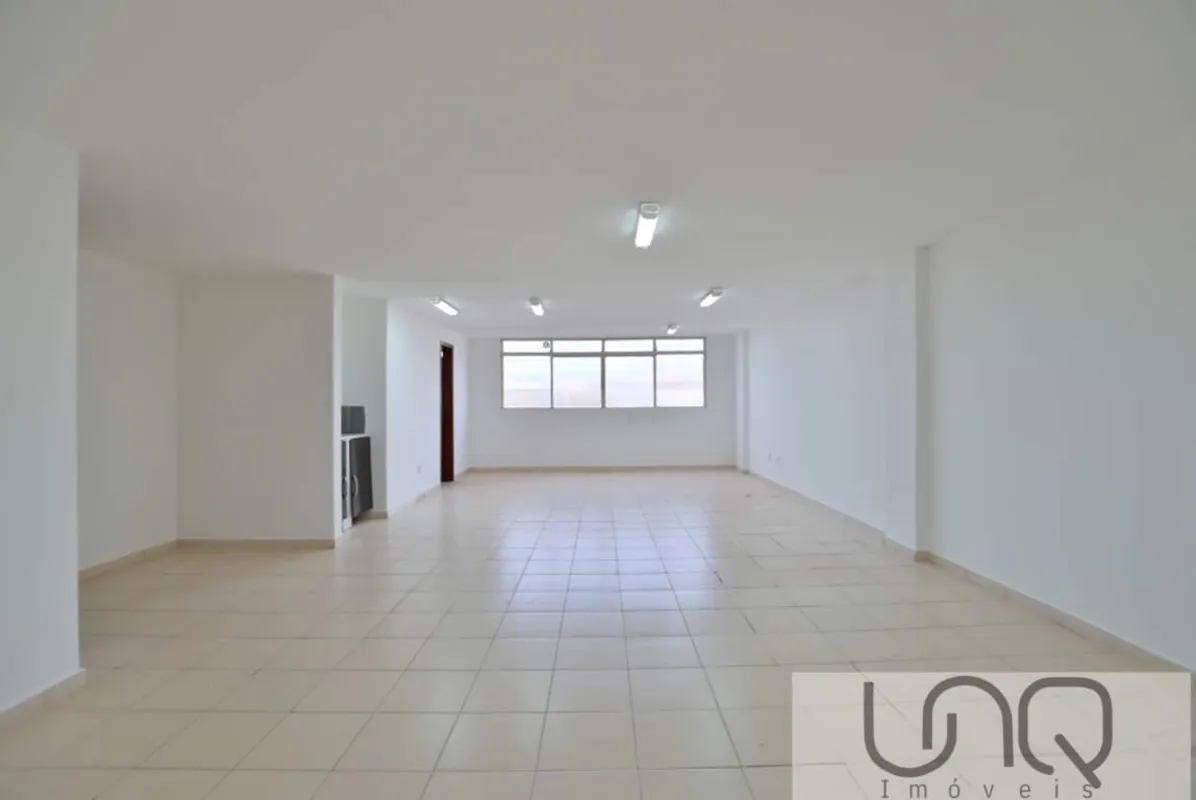 UNQ ALUGASALA COMERCIALAmbiente versátil em ponto estratégico, pronto para uso c...