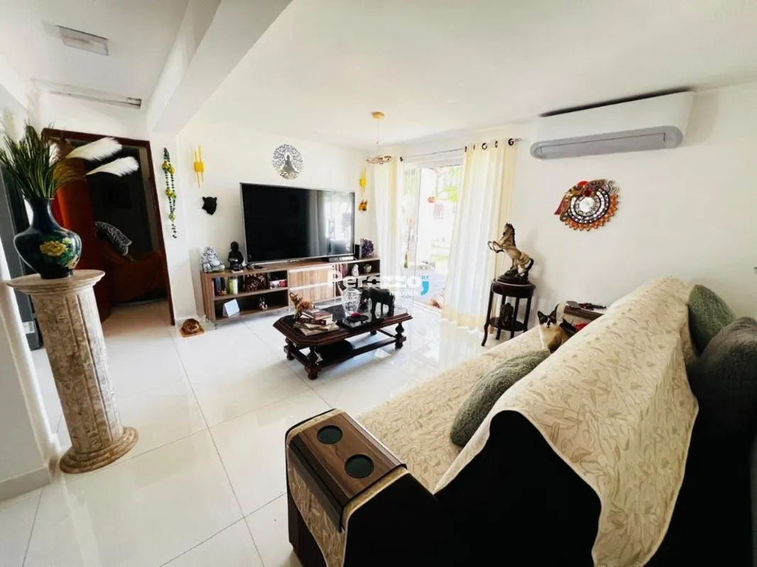 BAIXOU!!! Ótima Casa no Condomínio Residencial Mônaco - Jardim BotânicoPor R$ 1....