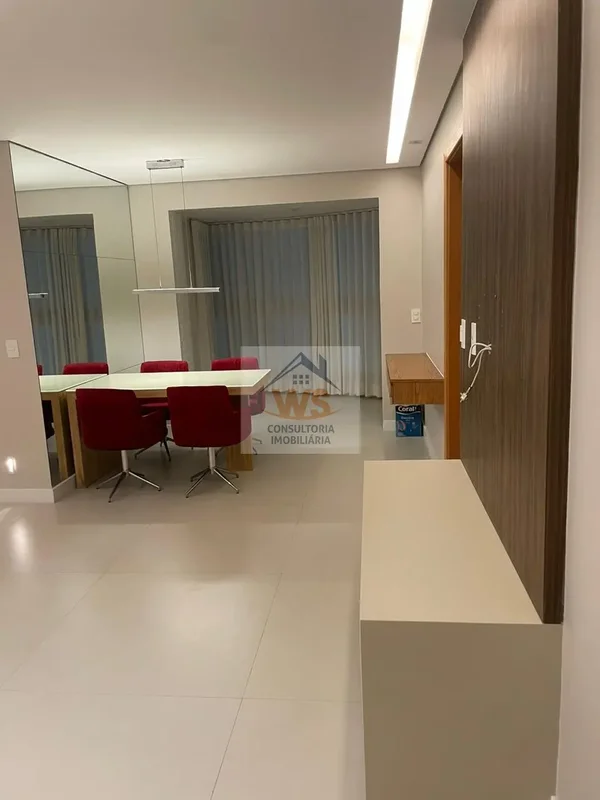 Apartamento 02 quartos com armário, sendo uma suite, Cozinha mobiliada com gelad...