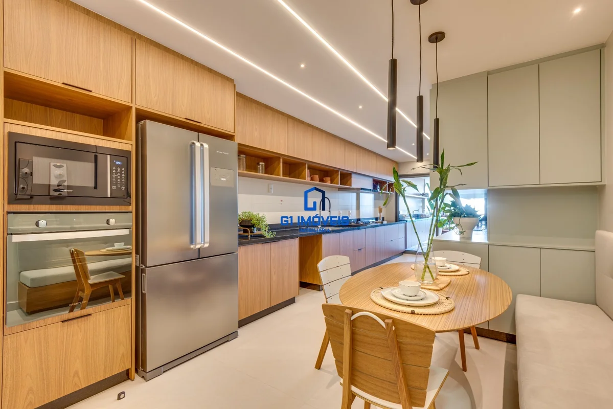 Apartamento exclusivo com 267m², nunca habitado e completamente decorado. Possui...